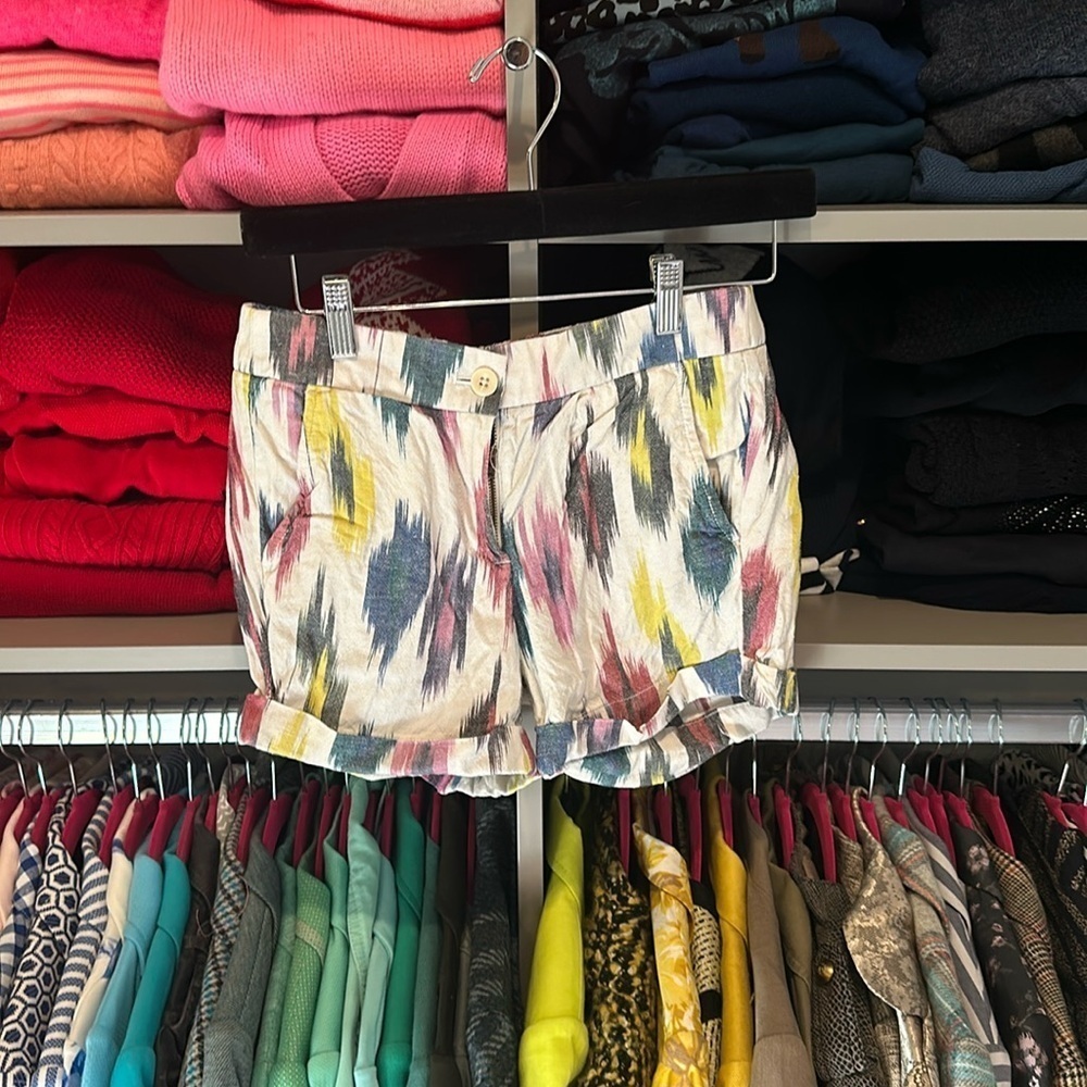 J Crew off white and multicolored ikat print 3” cuffed shorts size 0